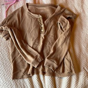 American Eagle Long Sleeve